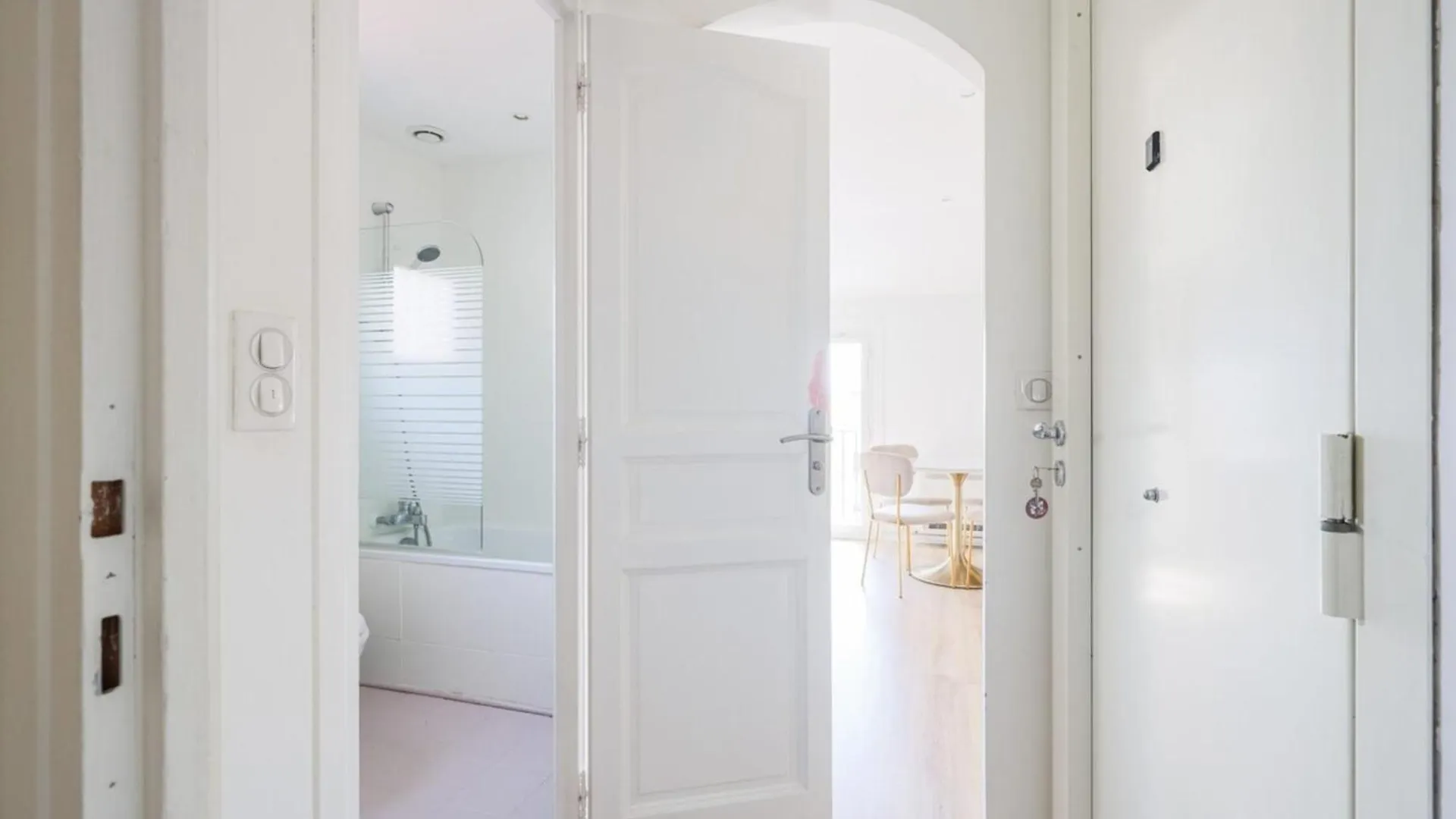 Charming 2-Bedroom With Sea View 150M From Monaco Beausoleil